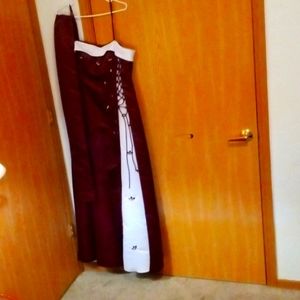 Prom dress 👗 burgundy (red wine) & white🍷& 🤍